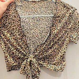 Front tie leopard print top